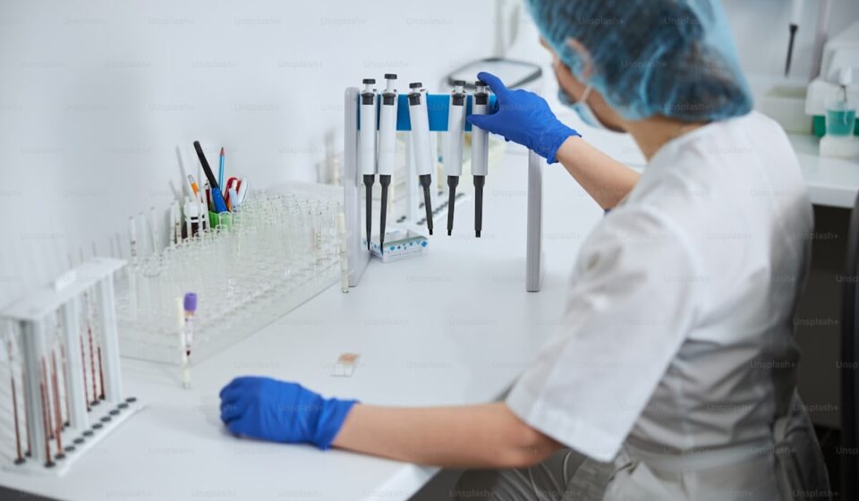 Peptide research vial and medical laboratory equipment for retatrutide studies